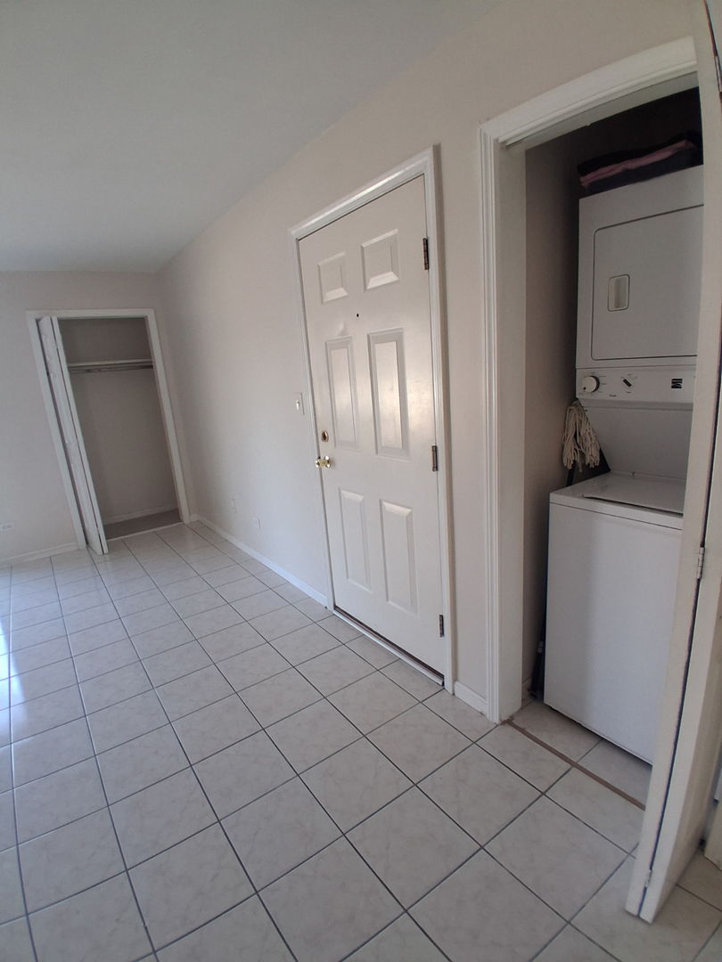 266 12th Street, Unit 3B Wheeling, IL 60090 - Photo 4 of 14