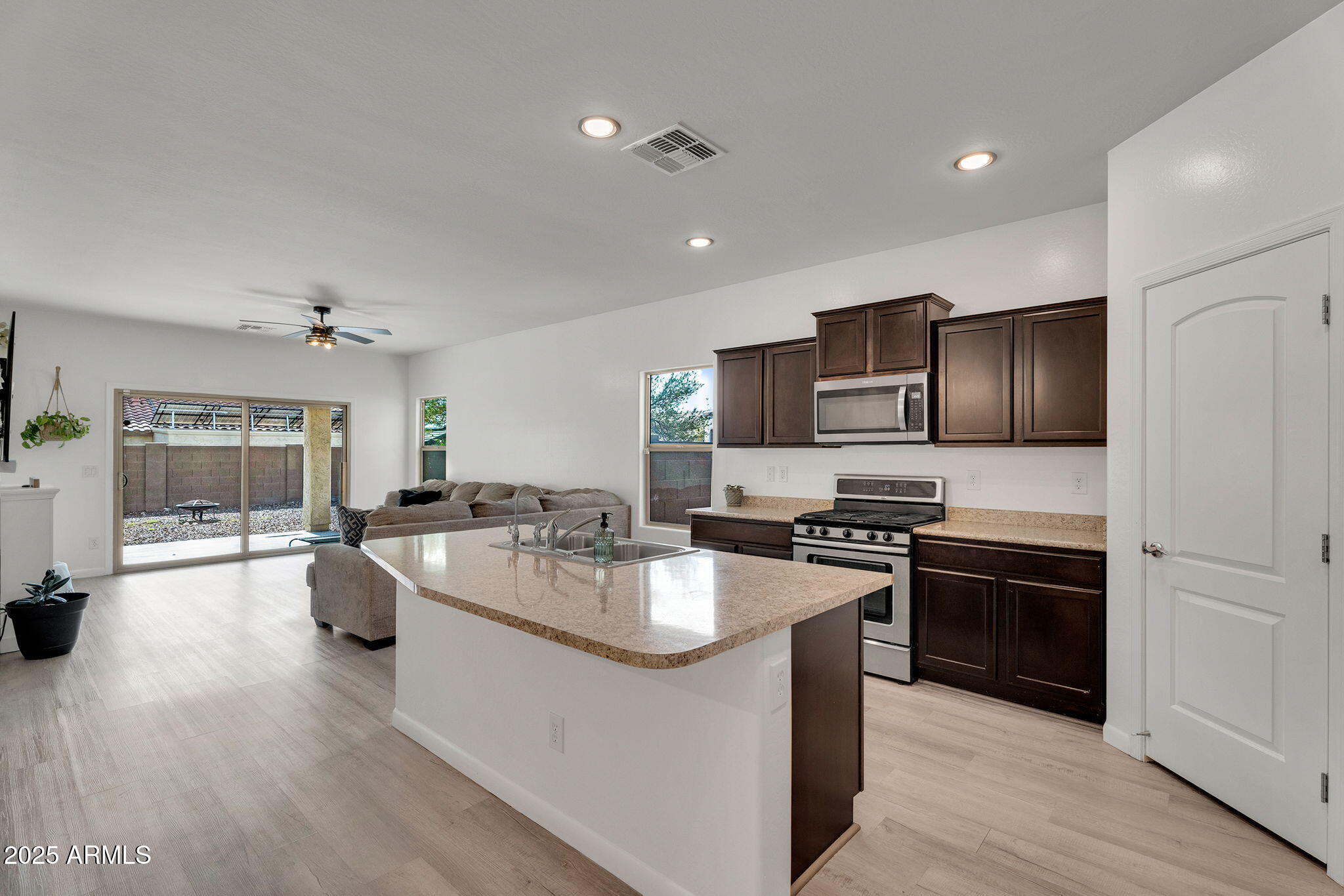 6579 West Georgetown Way Florence, AZ 85132 - Photo 16 of 60 20-web-or-mls-6579 W Georgetown Way-9