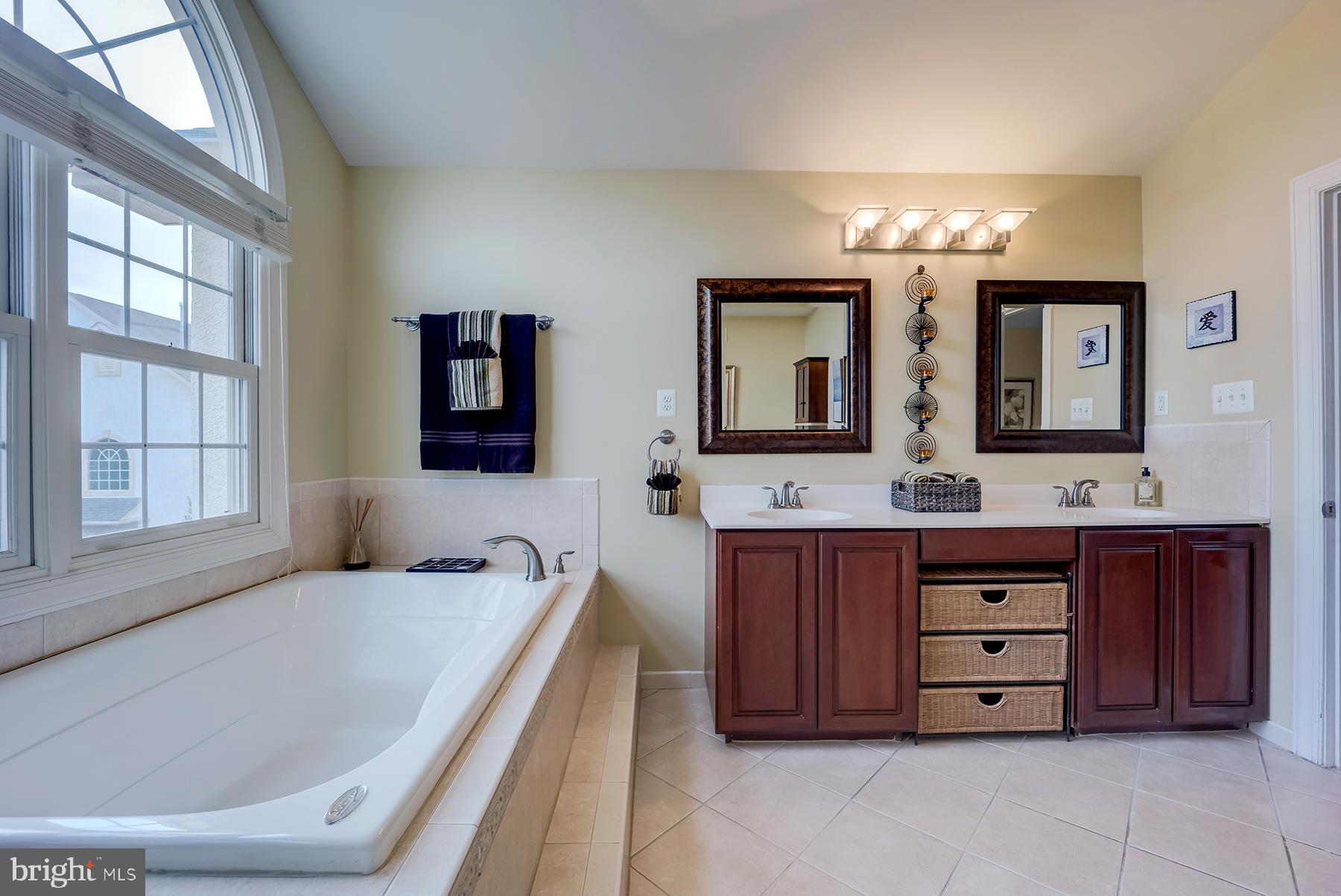 83 Granville Way Exton, PA 19341 - Photo 38 of 55 Owner's Suite Bath