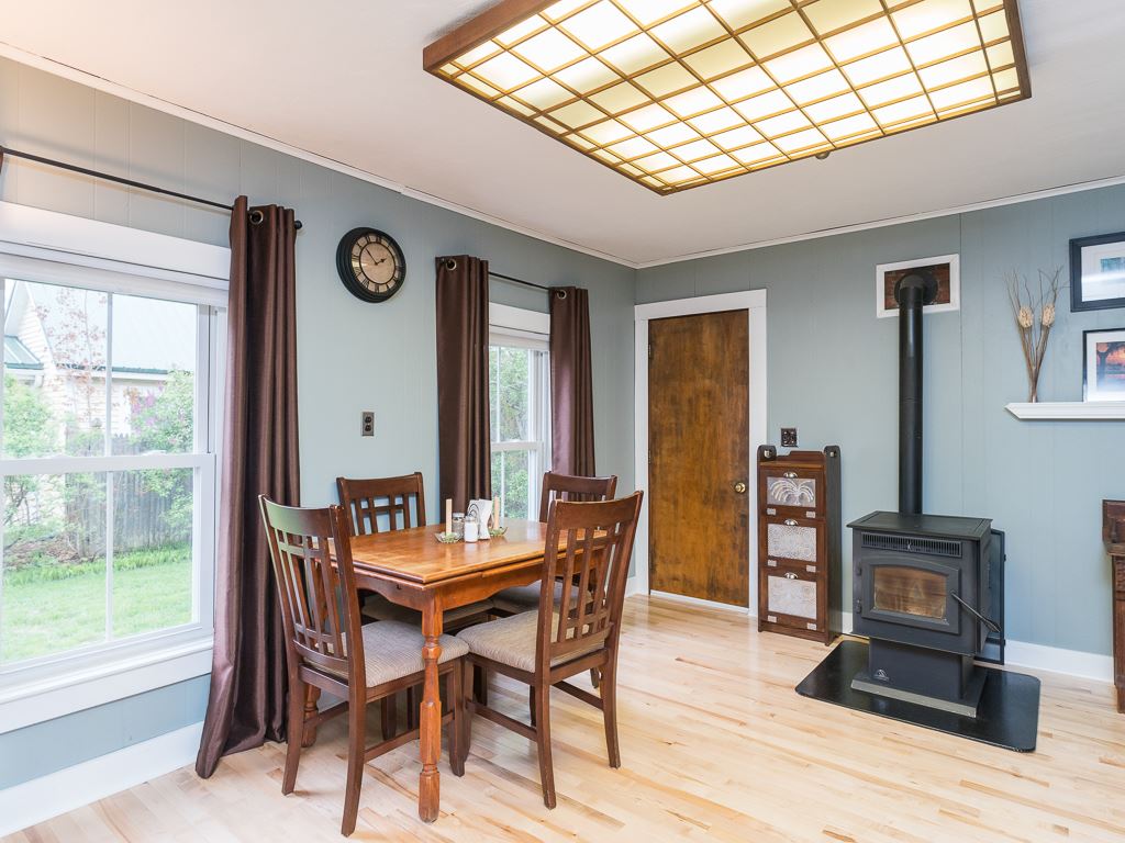 22 Jenness Street Rochester, NH 03867 - Photo 8 of 40