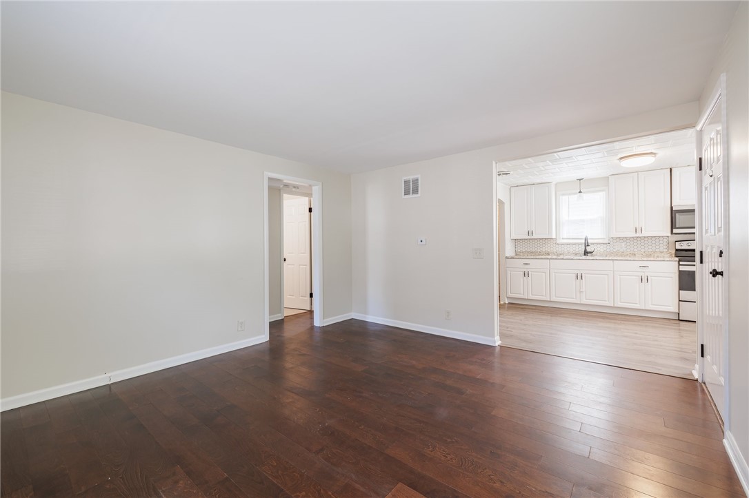 374 Brayton Road Greece, NY 14616 - Photo 11 of 18