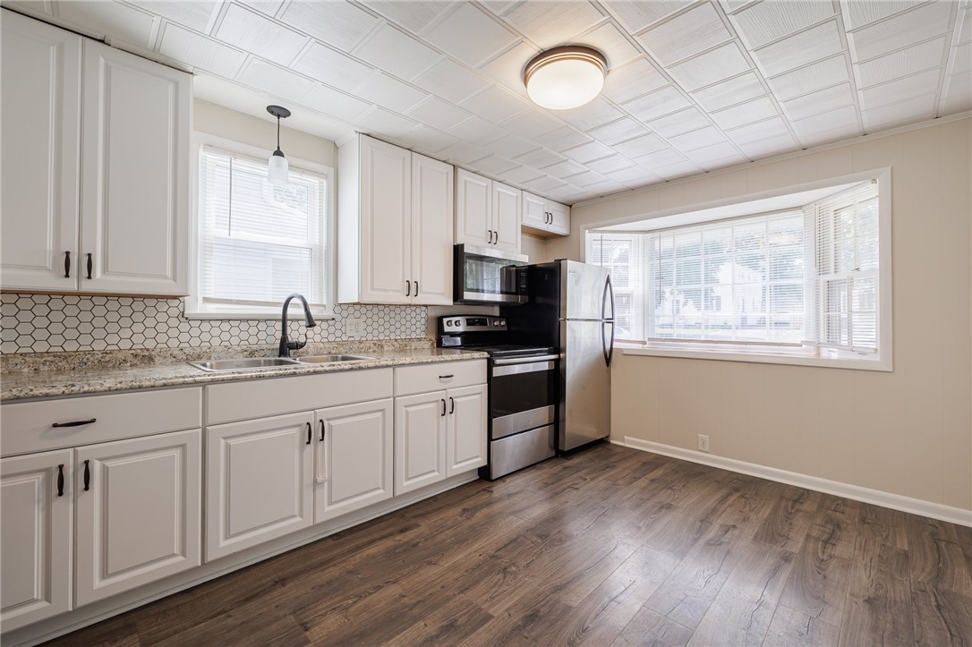 374 Brayton Road Greece, NY 14616 - Photo 5 of 18