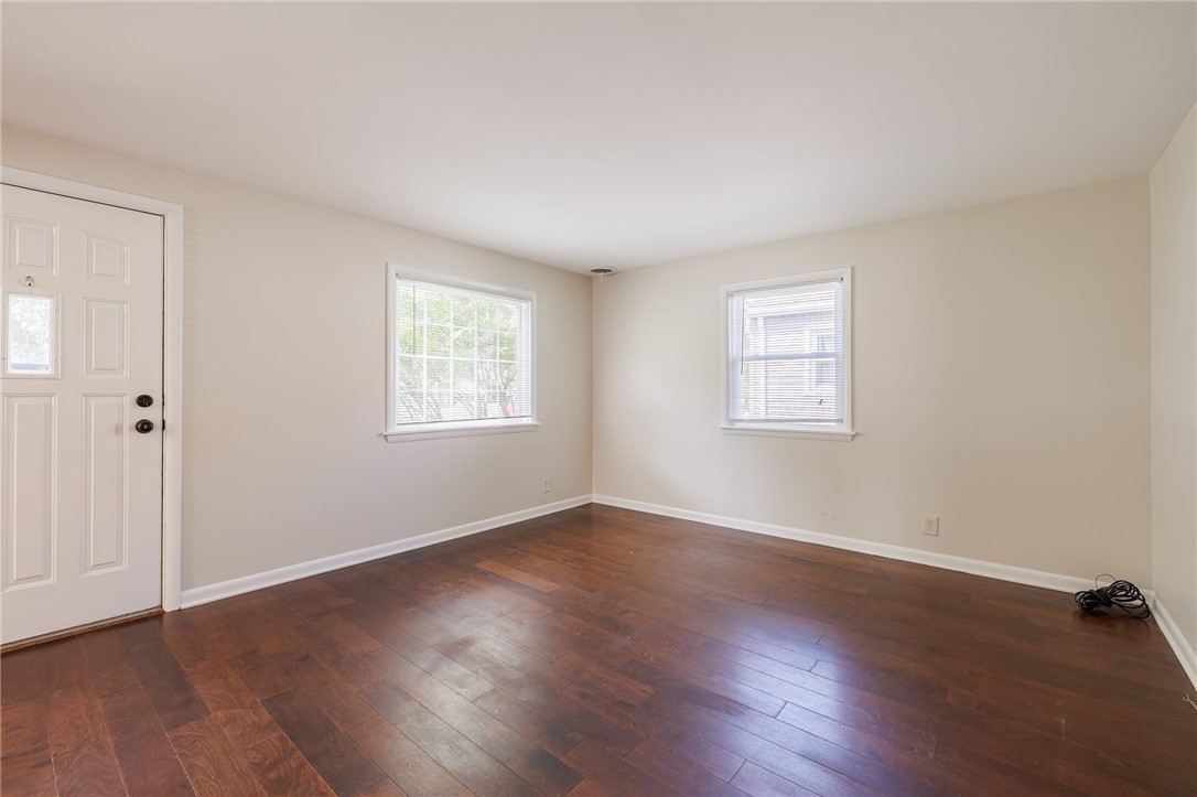 374 Brayton Road Greece, NY 14616 - Photo 9 of 18