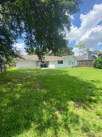 $2,100 | 7143 Triola Lane, Houston, TX 77074