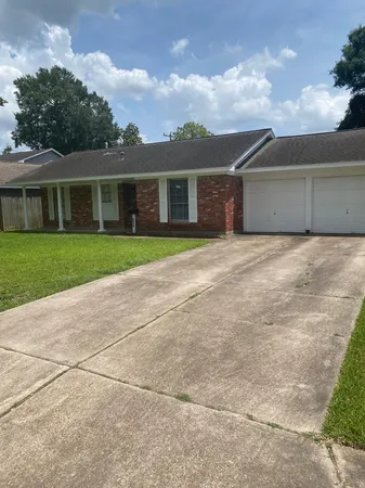 $2,100 | 7143 Triola Lane, Houston, TX 77074