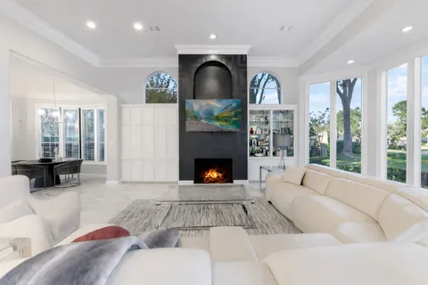 $625,000 | 2727 South Southern Oaks Drive, Houston, TX 77068