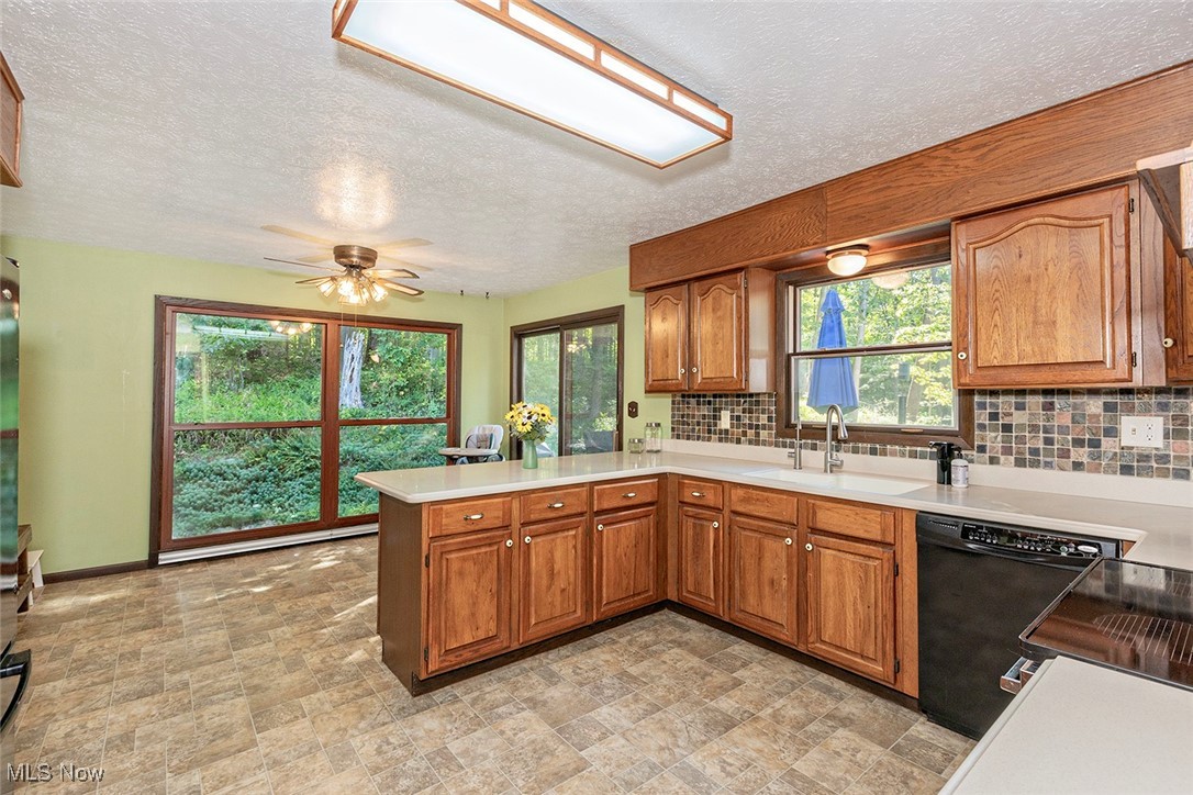 11855 Heath Road Chesterland, OH 44026 - Photo 12 of 49 Gallery Image 12