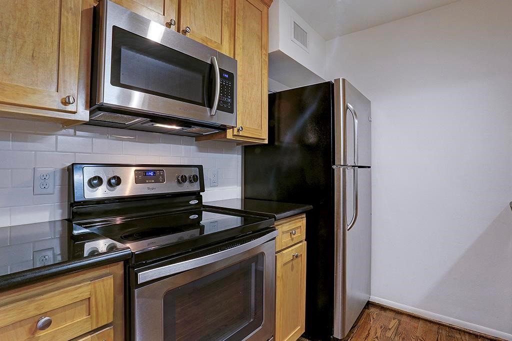 415 Hawthorne Street, Unit 5 Houston, TX 77006 - Photo 2 of 12