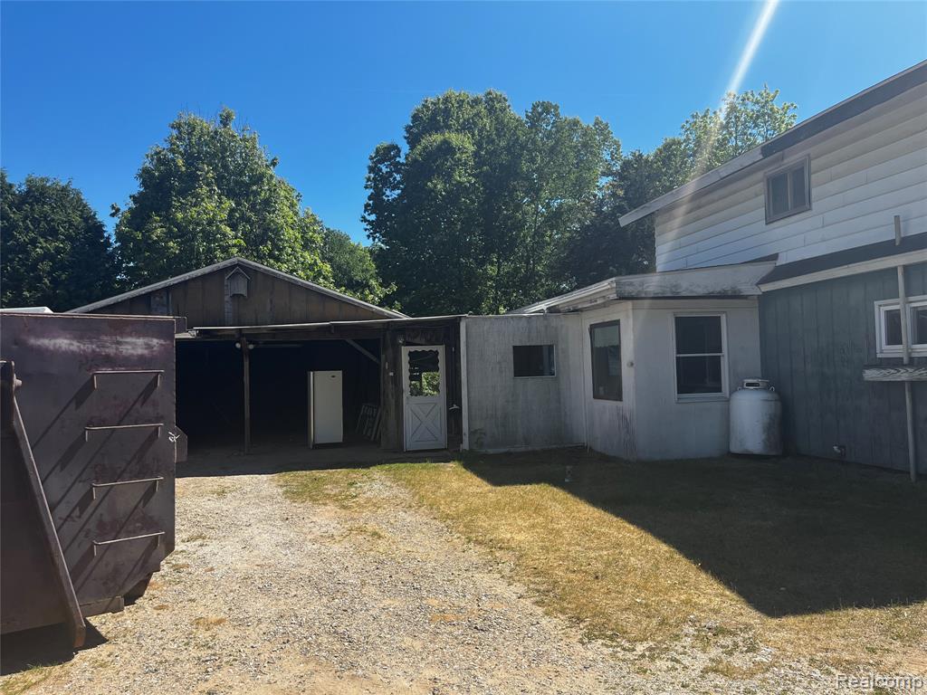 3594 North Lapeer Road Lapeer, MI 48446 - Photo 2 of 20