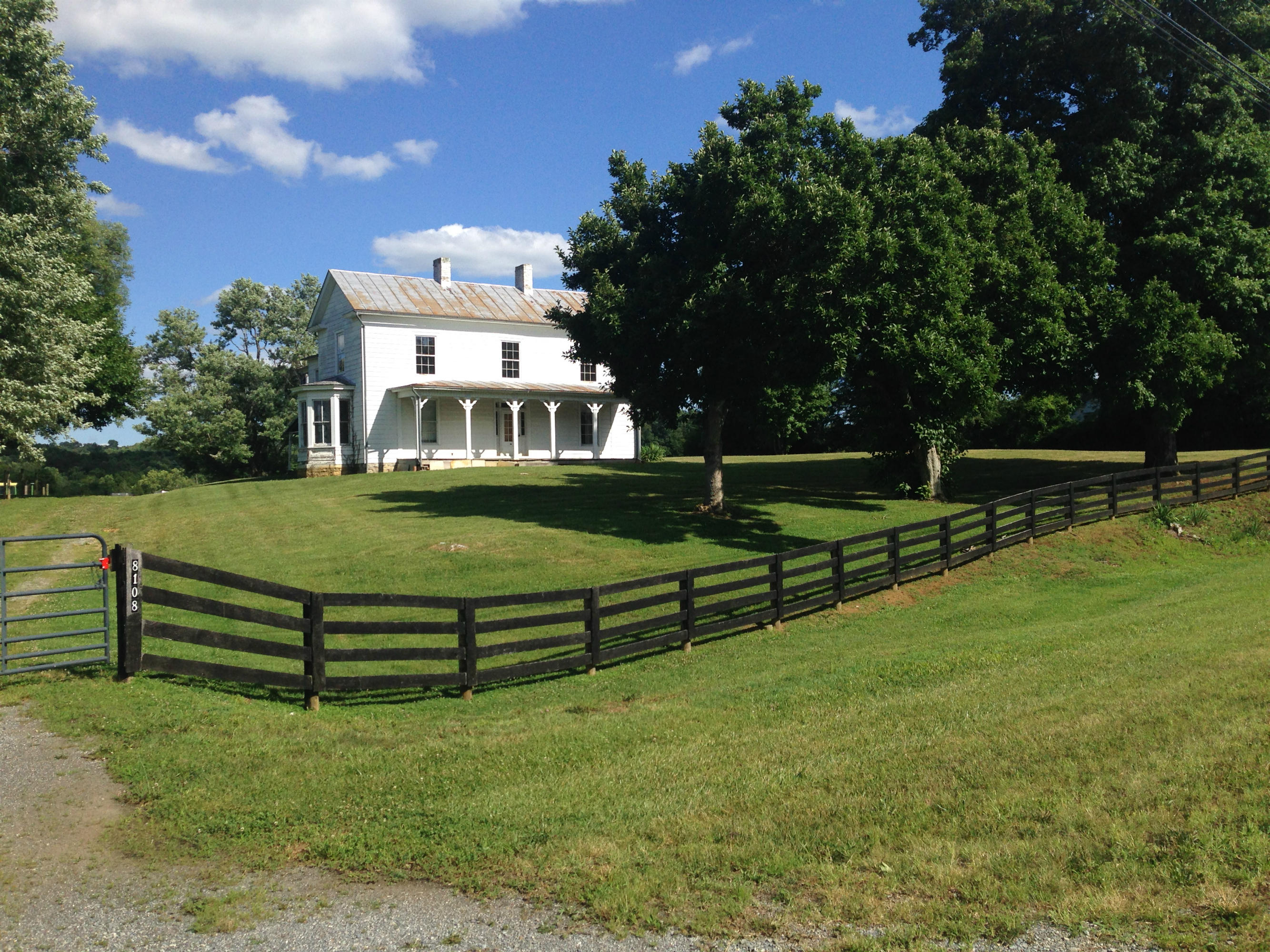8108 Roanoke Road Fincastle, VA 24090 - Photo 11 of 14 IMG_6660