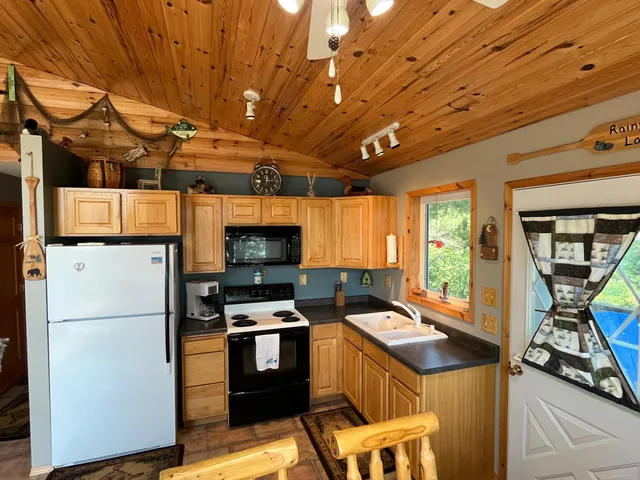 $419,000 | 2370 Keyes Island, International Falls, MN 56649