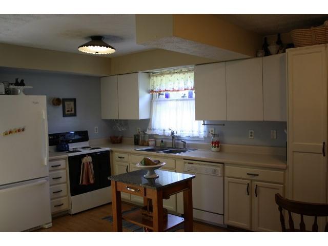 8518 Ridge Road Fredericktown, OH 43019 - Photo 3 of 12 Gallery Image 3