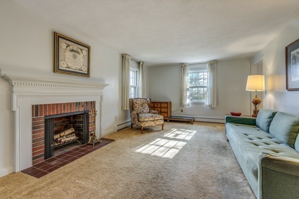 125 Johnson Road Winchester, MA 01890 - Photo 3 of 18