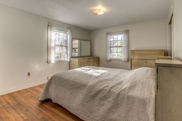 125 Johnson Road Winchester, MA 01890 - Photo 10 of 18