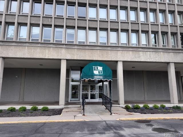 22700 Garrison Street, Unit 604 Dearborn, MI 48124 - Photo 4 of 20