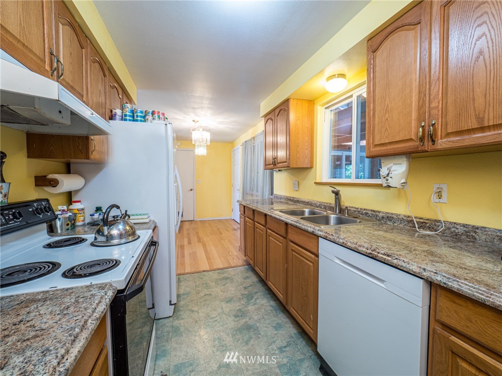 3226 193rd Place Southeast Bothell, WA 98012 - Photo 5 of 15