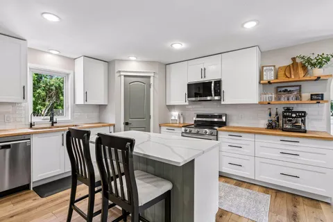 $435,000 | 23495 Water Street, Hampton, MN 55031