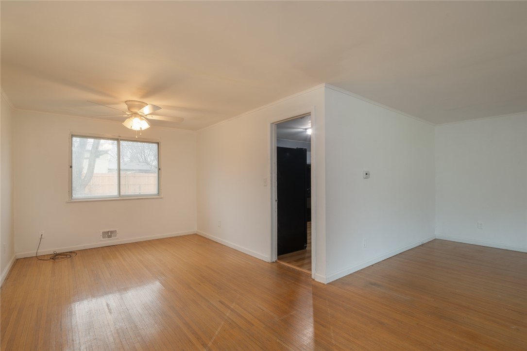 287 Wildbriar Road Henrietta, NY 14623 - Photo 3 of 32