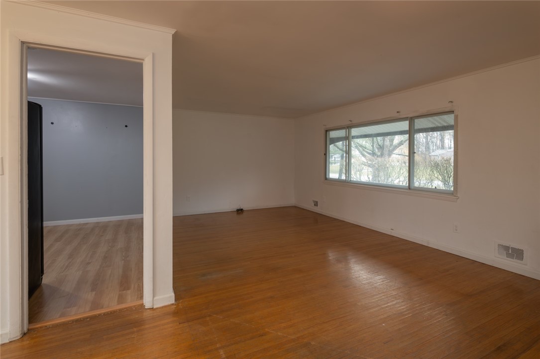 287 Wildbriar Road Henrietta, NY 14623 - Photo 4 of 32