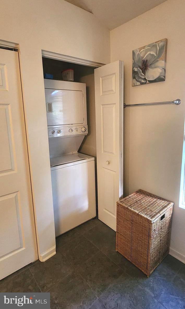 1112 Lee Road Basye, VA 22810 - Photo 32 of 102 Convenient Laundry