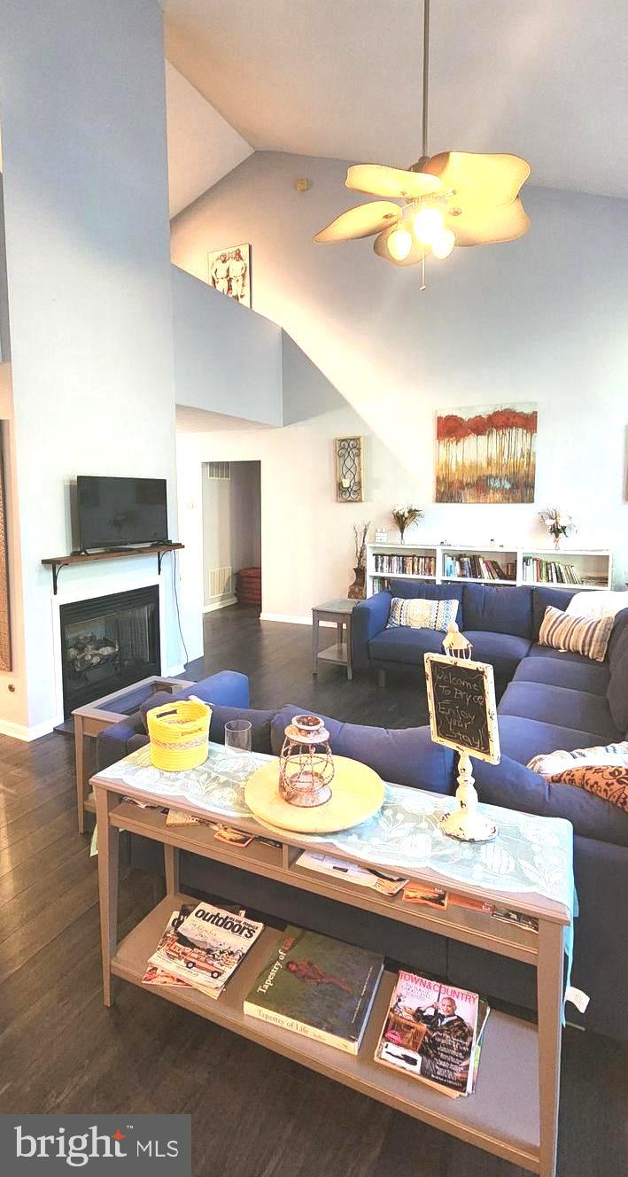 1112 Lee Road Basye, VA 22810 - Photo 8 of 102 Nice Open Layout