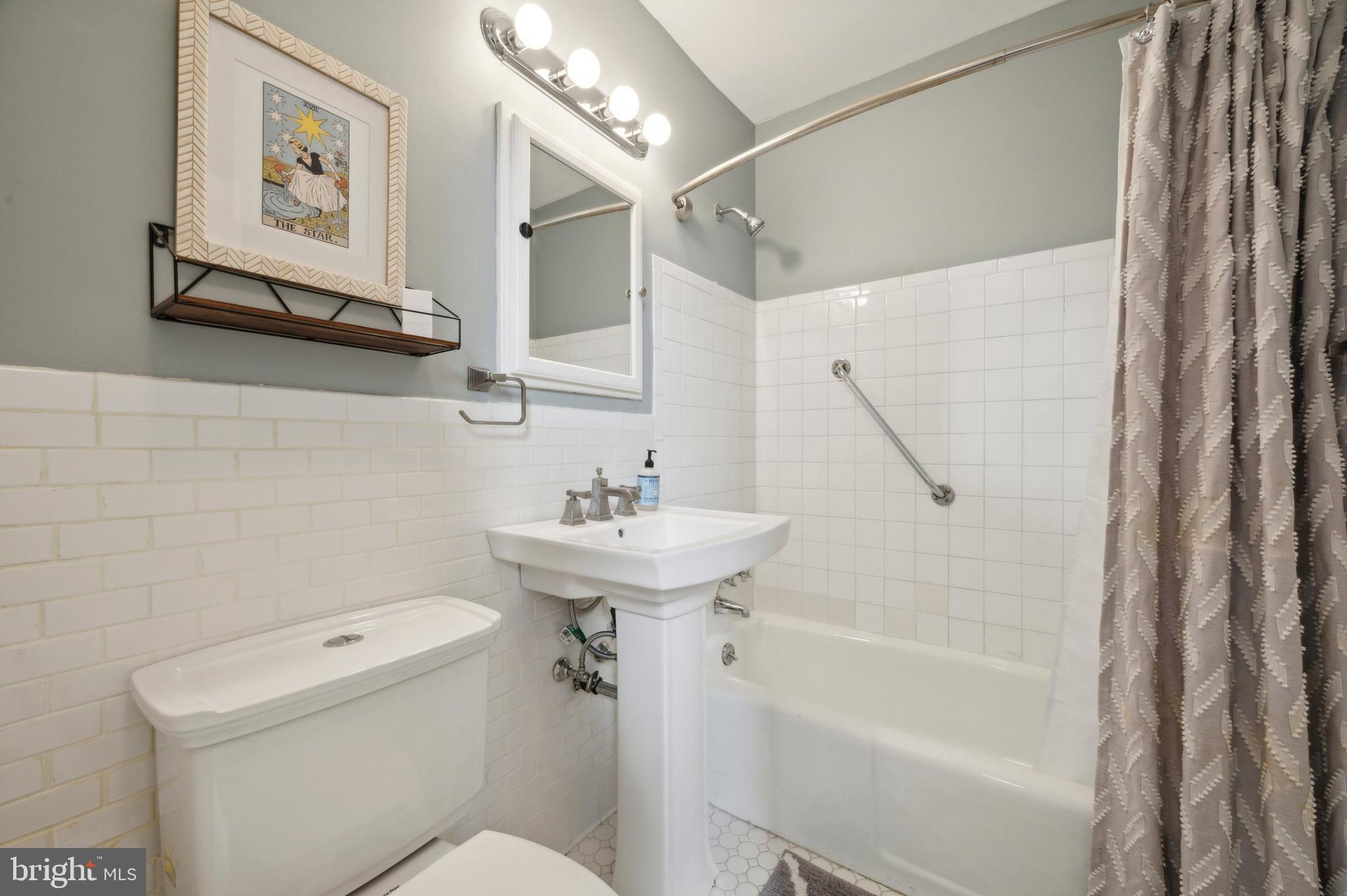 1712 Addison Street Philadelphia, PA 19146 - Photo 14 of 22 Gallery Image 14