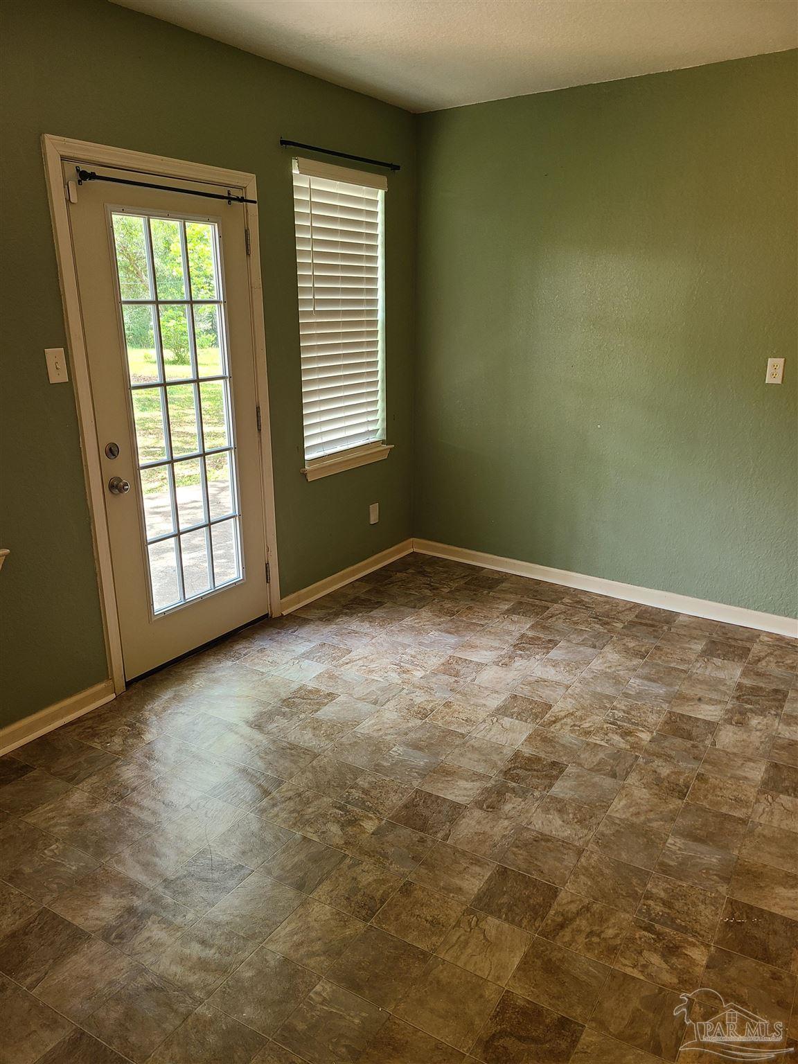 6970 Klondike Road Pensacola, FL 32526 - Photo 3 of 29