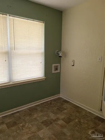 $1,995 | 6960 Klondike Road, Pensacola, FL 32526