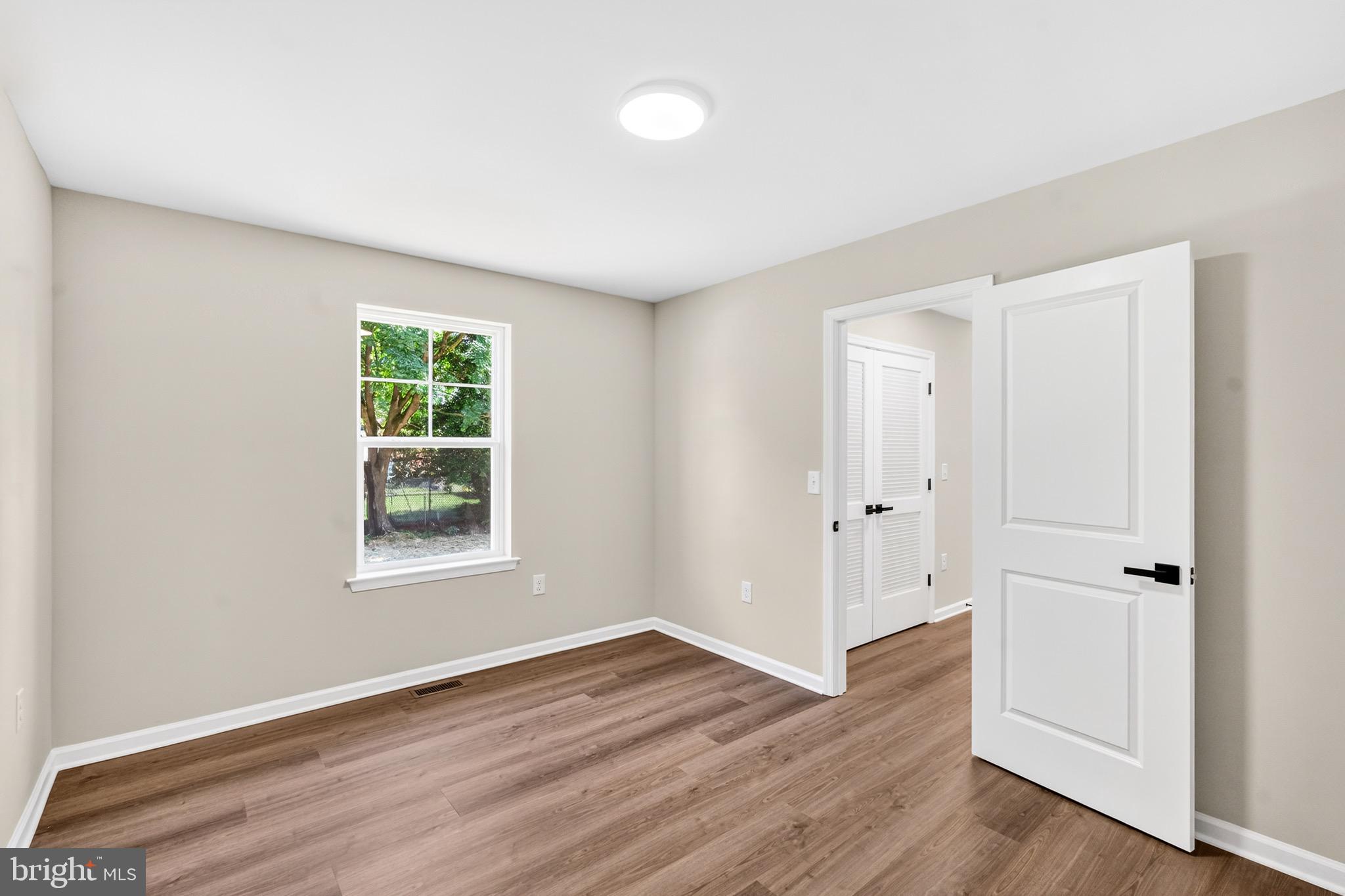 69 Main Street Bridgeport, NJ 08014 - Photo 12 of 27