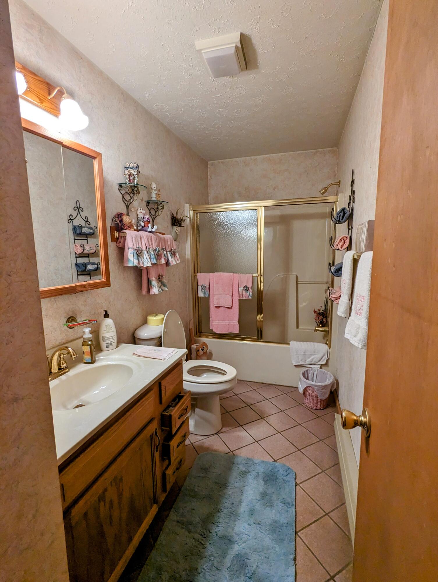 9 Sheffick Road Gouldsboro, PA 18424 - Photo 14 of 40 MAIN BATH