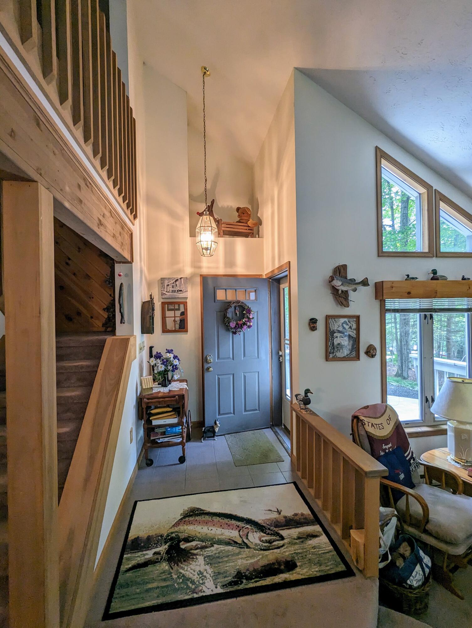 9 Sheffick Road Gouldsboro, PA 18424 - Photo 6 of 40 FOYER