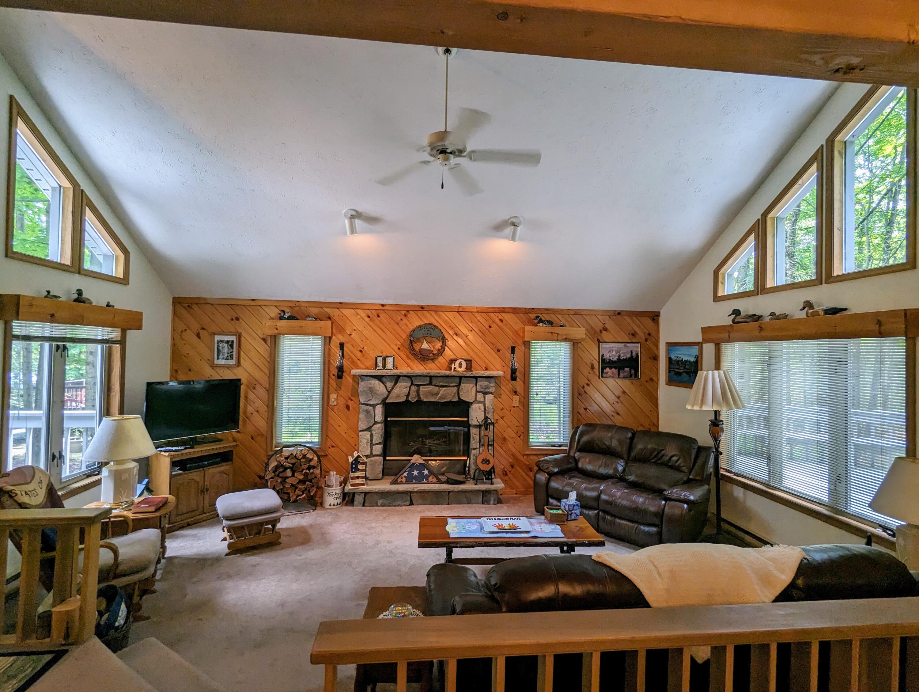 9 Sheffick Road Gouldsboro, PA 18424 - Photo 7 of 40 GREAT ROOM