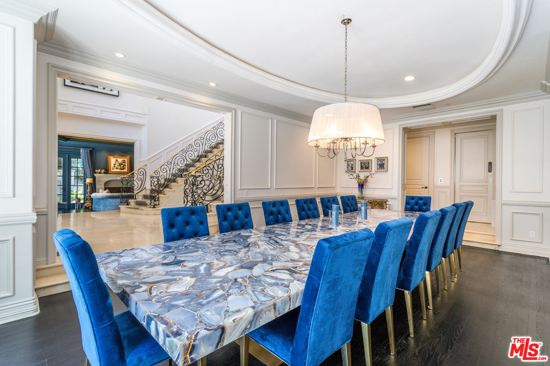 808 North Alpine Drive Beverly Hills, CA 90210 - Photo 5 of 28