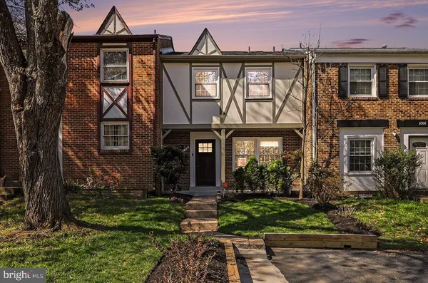 $560,000 | 6308 Paddington Lane, Centreville, VA 20120