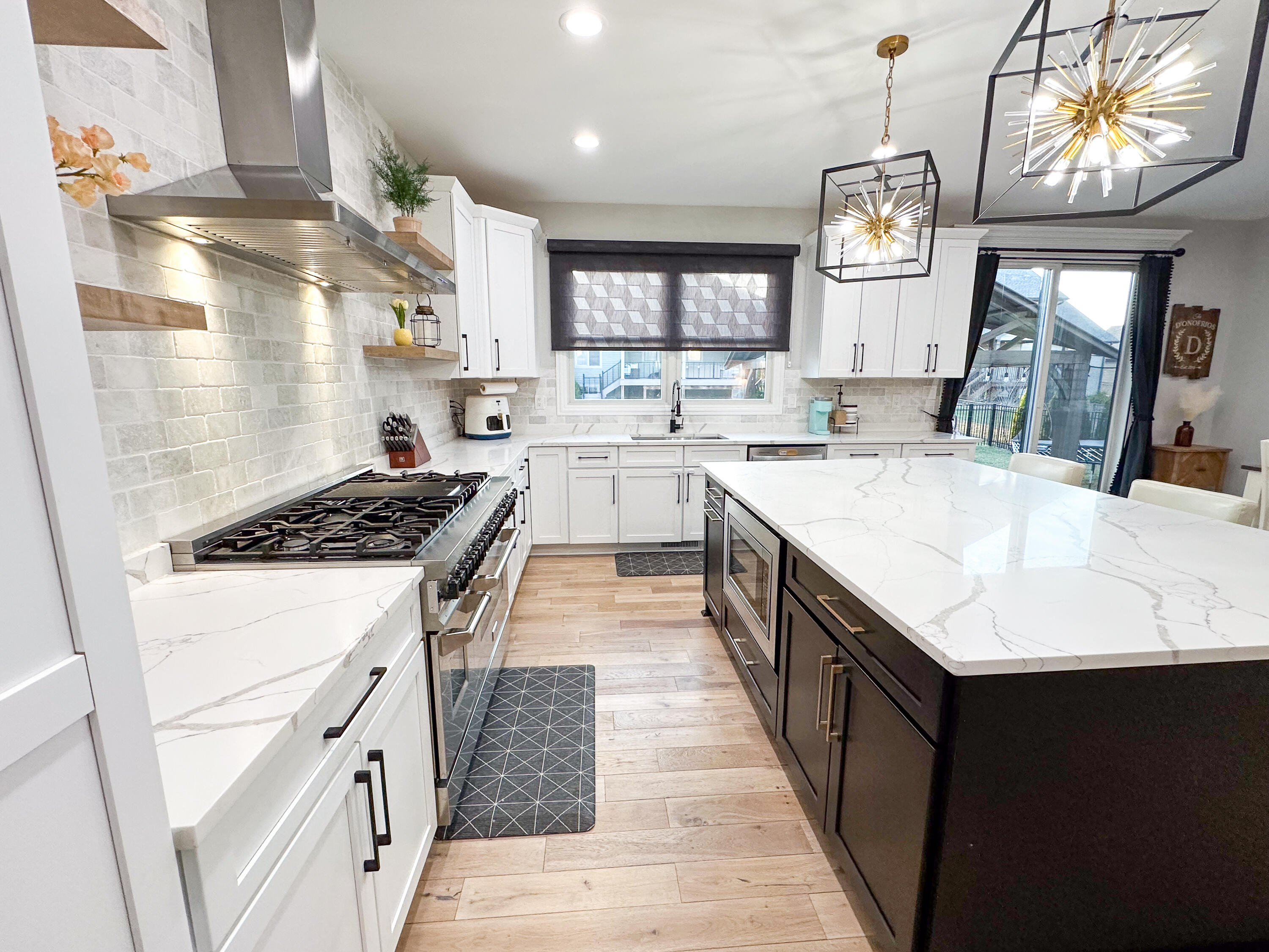 2037 Louis Drive Crown Point, IN 46307 - Photo 11 of 40 3000x2250