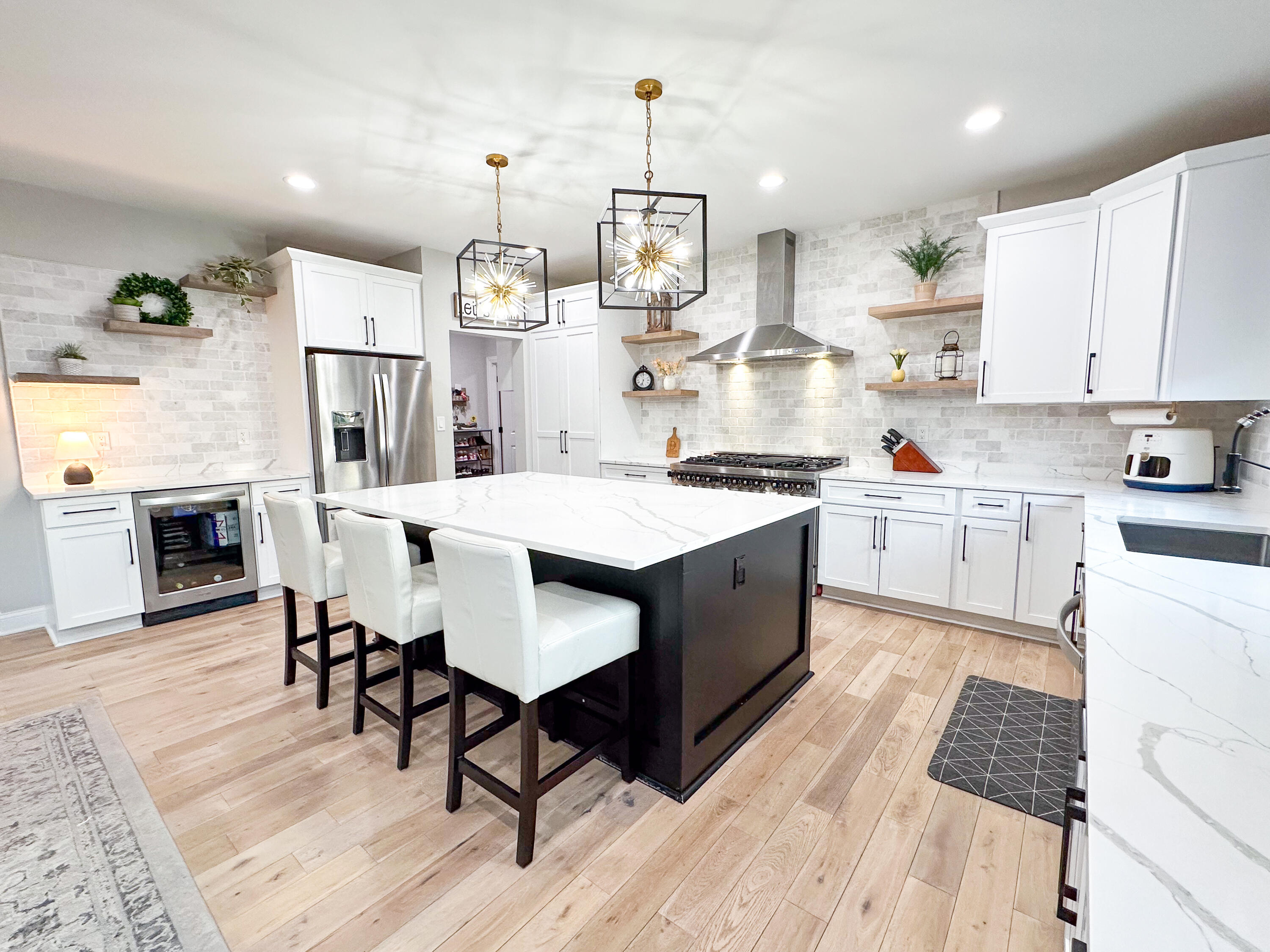 2037 Louis Drive Crown Point, IN 46307 - Photo 9 of 40 3000x2250
