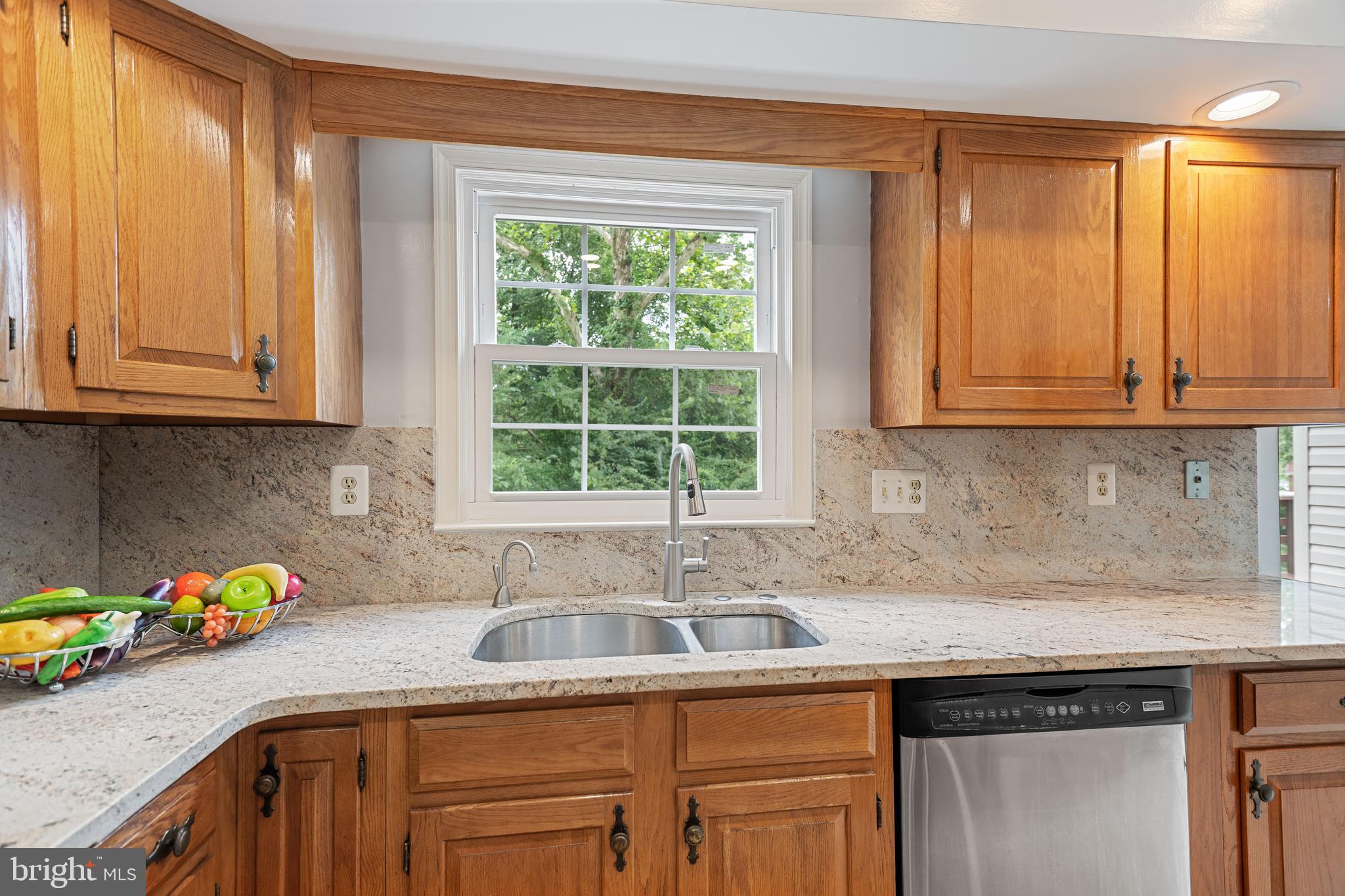 11609 Le Havre Drive Potomac, MD 20854 - Photo 16 of 90 Kitchen