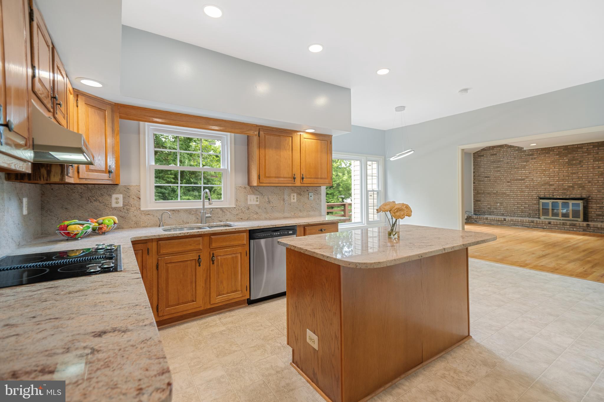 11609 Le Havre Drive Potomac, MD 20854 - Photo 18 of 90 Kitchen