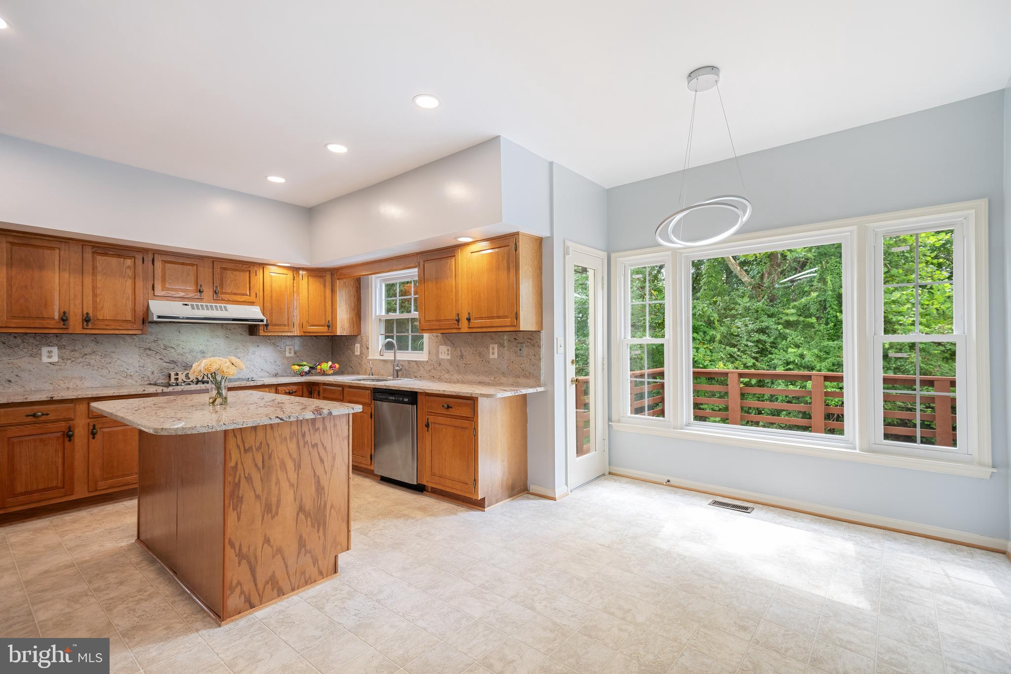 11609 Le Havre Drive Potomac, MD 20854 - Photo 20 of 90 Breakfast Area with large Window