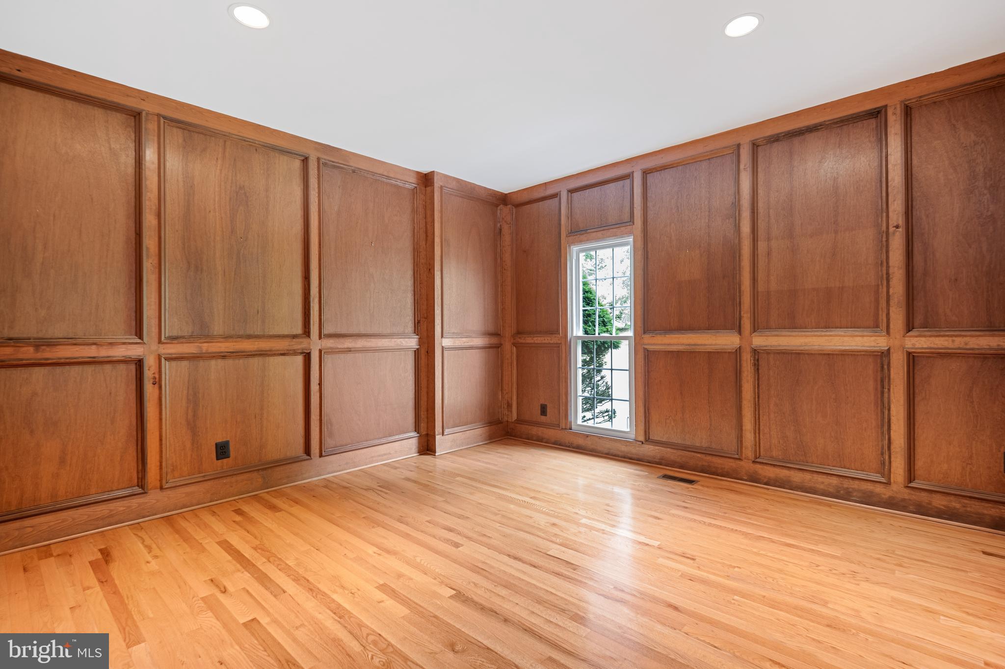 11609 Le Havre Drive Potomac, MD 20854 - Photo 32 of 90 Office/Library/Study