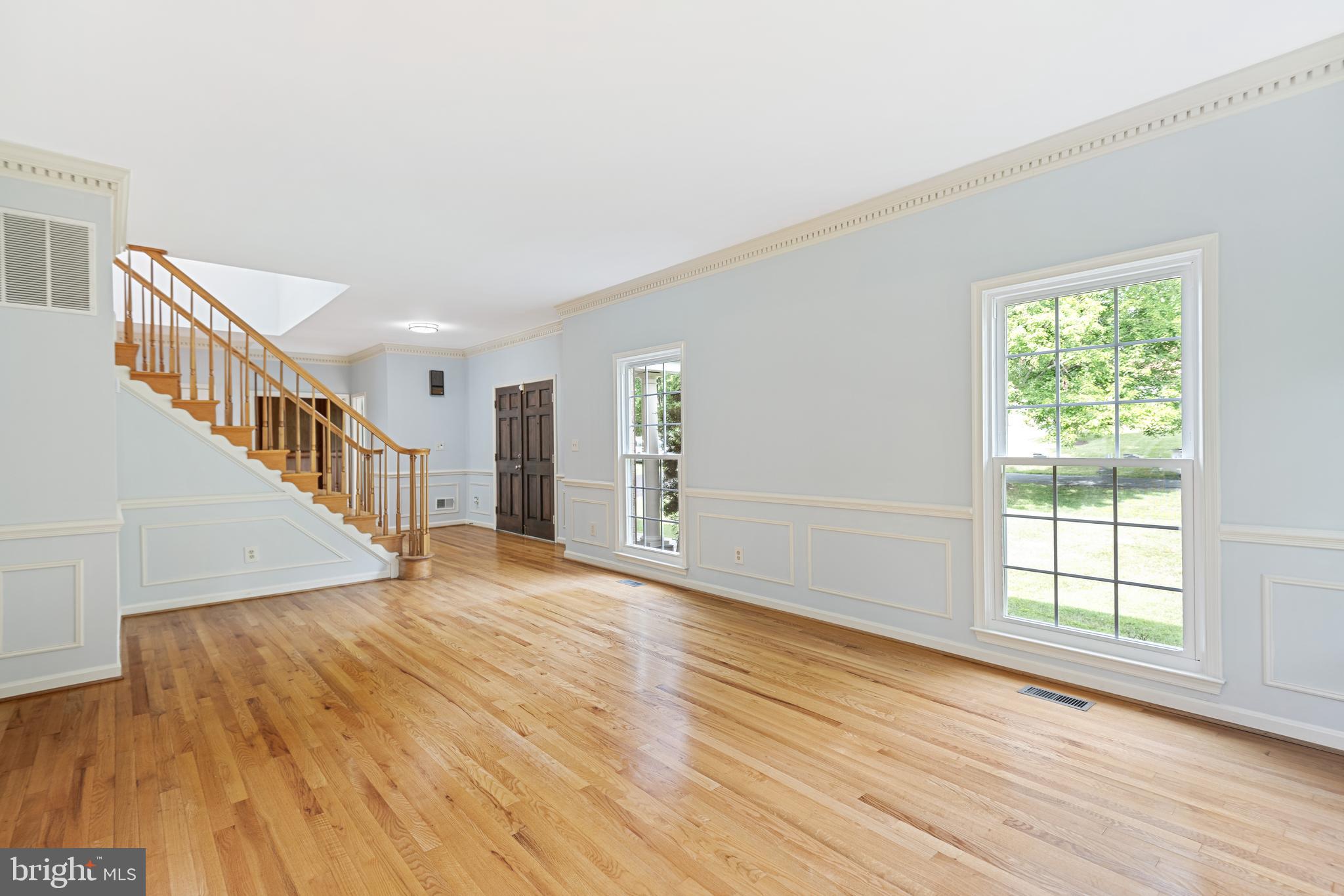 11609 Le Havre Drive Potomac, MD 20854 - Photo 5 of 90 Living Room