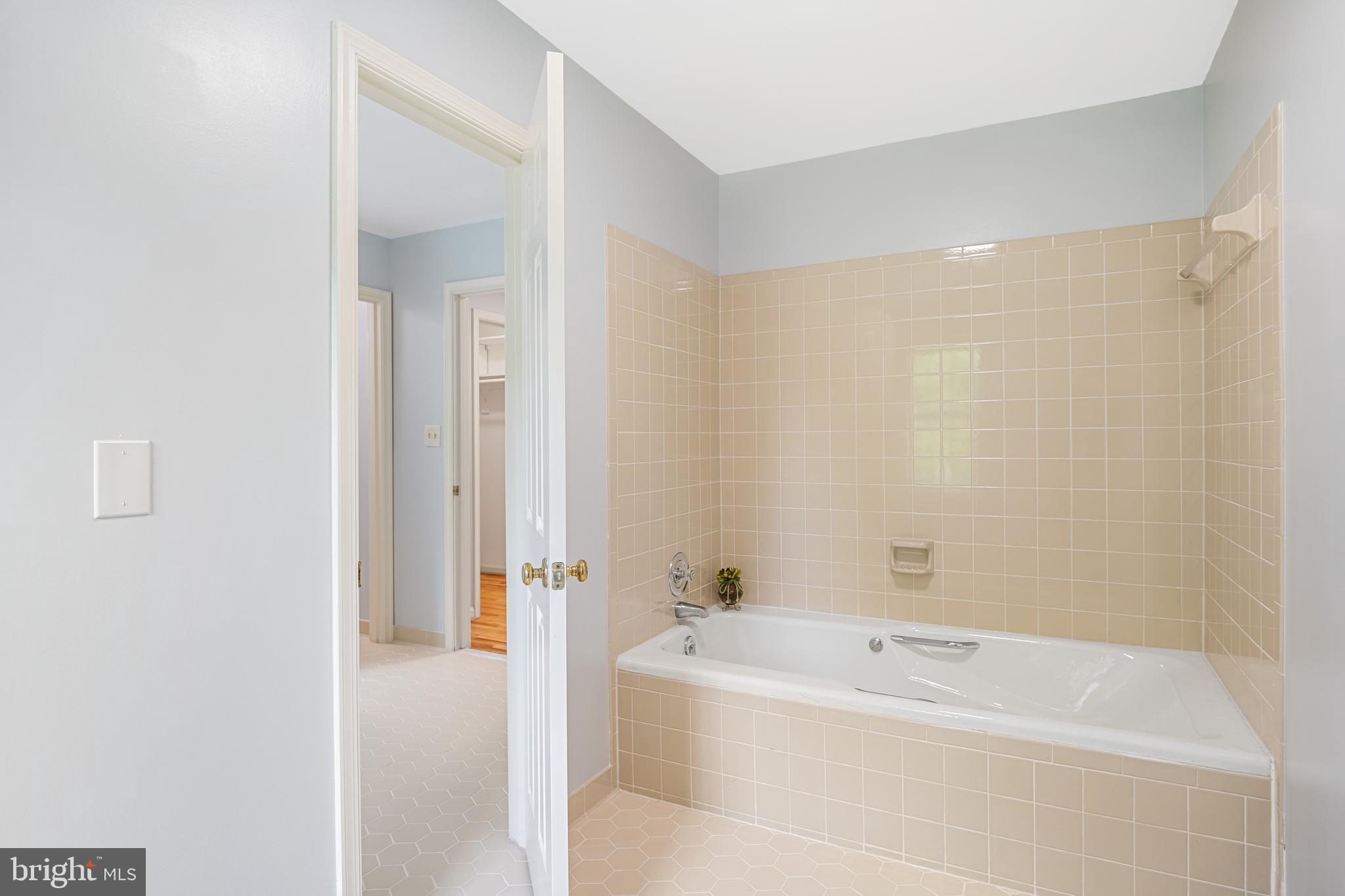 11609 Le Havre Drive Potomac, MD 20854 - Photo 56 of 90 Whirlpool is in a separate Room