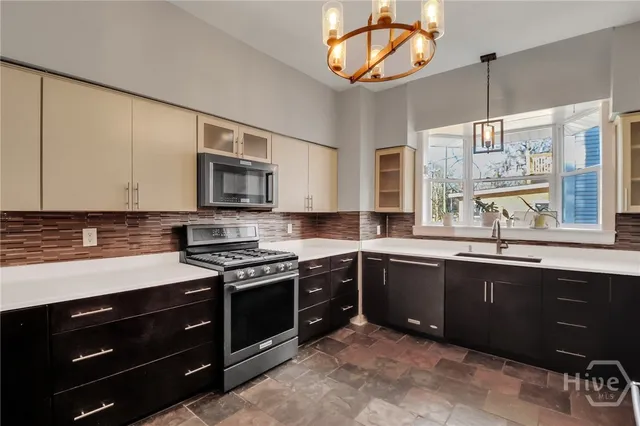 $599,000 | 809 East Henry Street, Savannah, GA 31401