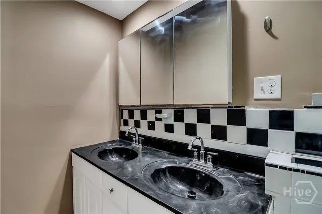 $599,000 | 809 East Henry Street, Savannah, GA 31401