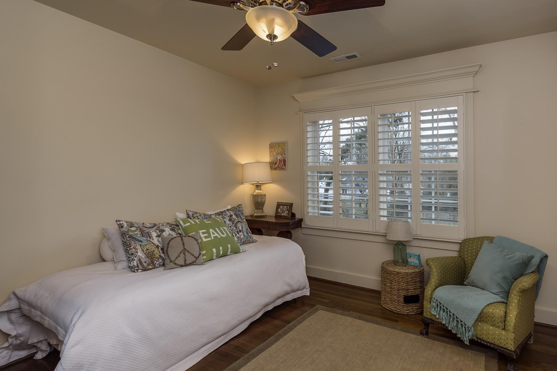 1105 Southgate Road Southwest Knoxville, TN 37919 - Photo 11 of 23 1105_Southgate_111
