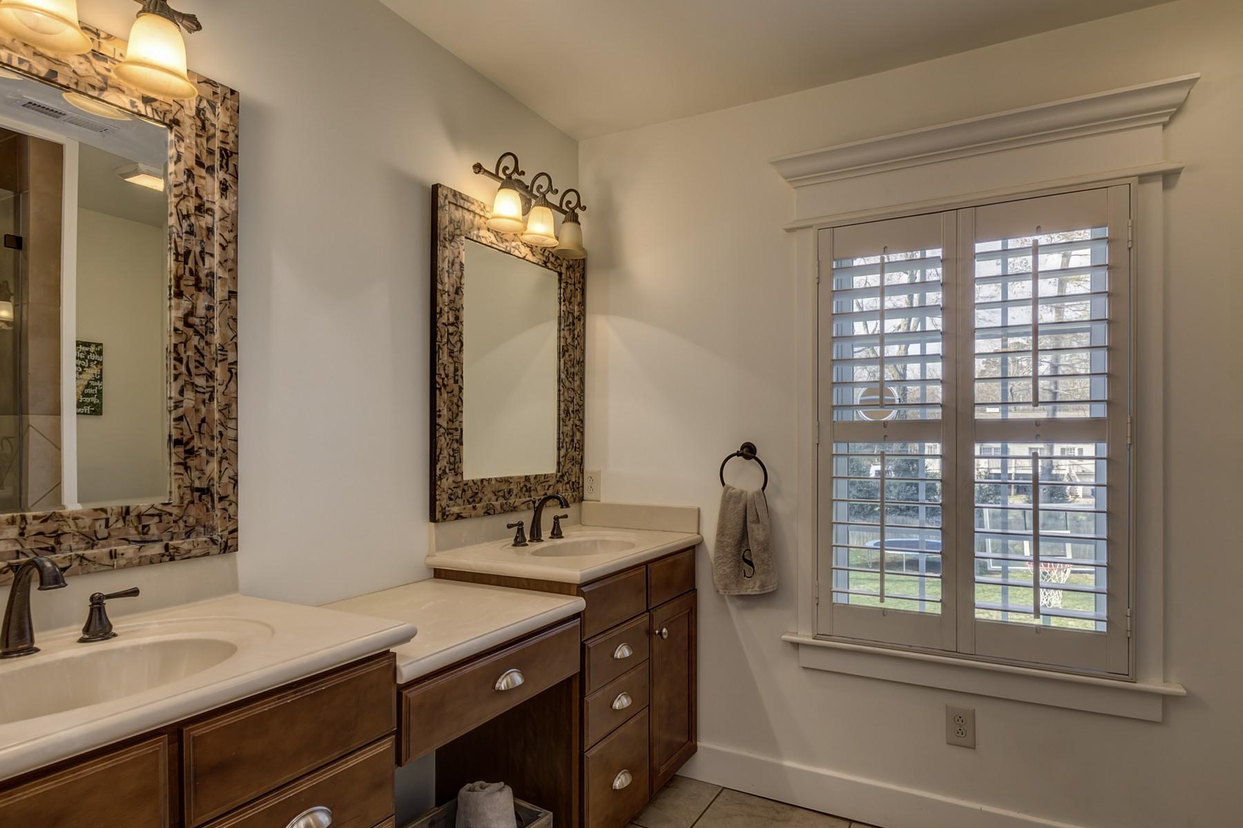 1105 Southgate Road Southwest Knoxville, TN 37919 - Photo 10 of 23 1105_Southgate_110