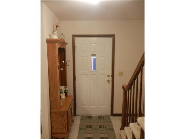 5517 Durrell Road Columbus, OH 43229 - Photo 4 of 15 Gallery Image 4