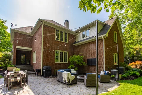 $1,300,000 | 4626 Woods Edge Drive, Zionsville, IN 46077