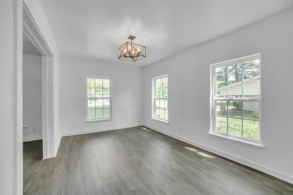 2126 Cedar Street Paris, TX 75460 - Photo 2 of 33