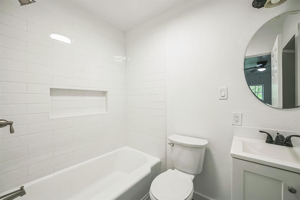 2126 Cedar Street Paris, TX 75460 - Photo 6 of 33